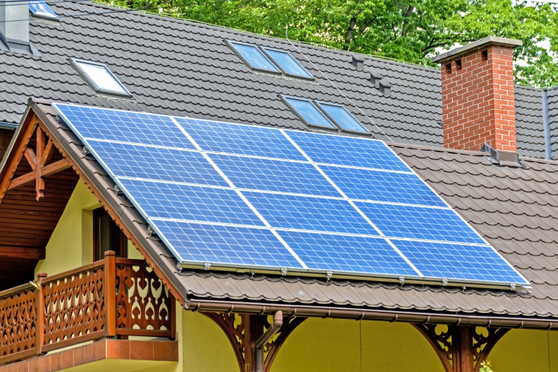 chauffagiste-LA MOTTE-min_solar-panels-1477987